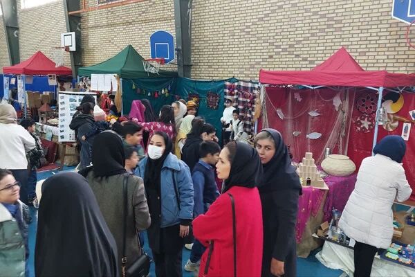 یلدایی به یاد ماندنی در مدرسه البرز رودهن