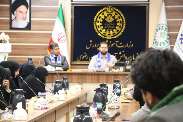نشست مربیان پیشتاز سازمان دانش‌آموزی خراسان رضوی با قائم مقام وزیر در سازمان دانش آموزی کشور