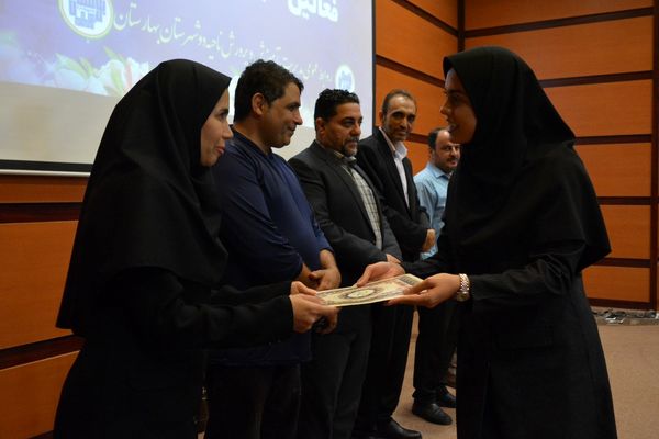 بهارستان‌دو از برترین‌های تربیت‌بدنی تقدیر کرد