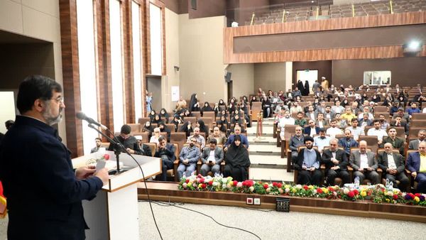 آیین تقدیر از معلمان نمونه استان قم