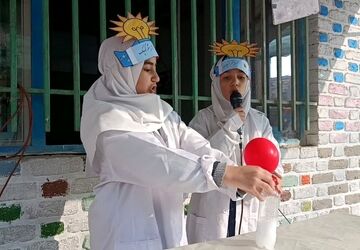 شکوفایی پژوهشگران کوچک در دبستان وحید کیهانی