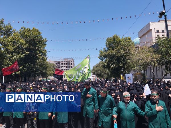 مردم مشهد در سوگ شهادت امام جواد(ع)