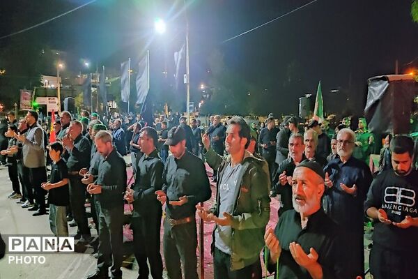 هیئت عزاداری آقا ابا عبدالحسین در  شب عاشورا حسینی در شهر بار نیشابور 