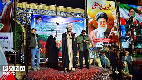 حضور پرشور مردم اشتهارد در راهپیمایی‌های شبانه