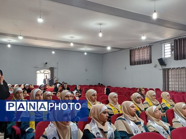 تجلیل از برگزیدگان 2 جشنواره پرورشی در شهرستان زرقان 