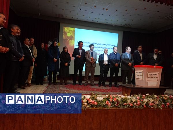 انتخابات شورای انجمن اولیا و مربیان  در نیشابور 