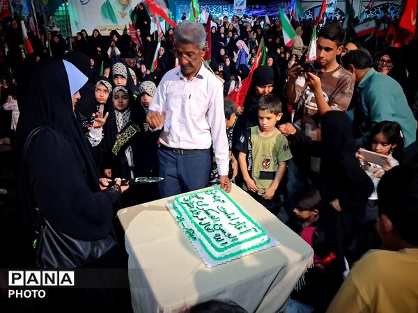 مراسم جشن میلاد حضرت ولی عصر در خیابان