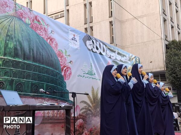 تهران در جشن بزرگ «امت احمد» به استقبال میلاد پیامبر(ص) و امام صادق (ع) رفت