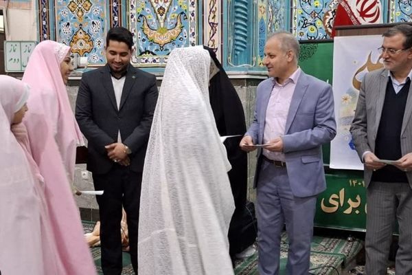 استقبال پرشور دانش‌آموزان شهریاری از آیین معنوی اعتکاف
