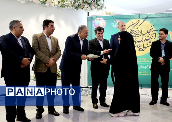 آیین تجلیل از برگزیدگان جشنواره‌های فرهنگی و هنری شمال‌غرب کشور در تبریز