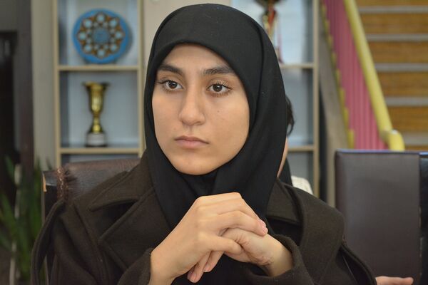 برای اولین‌بار برگزاری کافه ۵۷ در دبیرستان‌ نمونه دولتی ولایت بهارستان‌دو