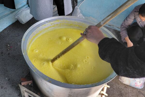 مراسم سوگواری و توزیع نذری به مناسبت شهادت حضرت فاطمه زهرا (س) در دبیرستان بعثت۲