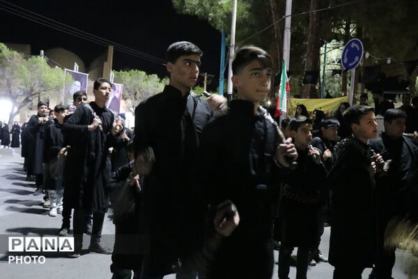 سوگواره دانش‌آموزی شهادت رهبر معظم انقلاب و شهدای میناب در ابرکوه