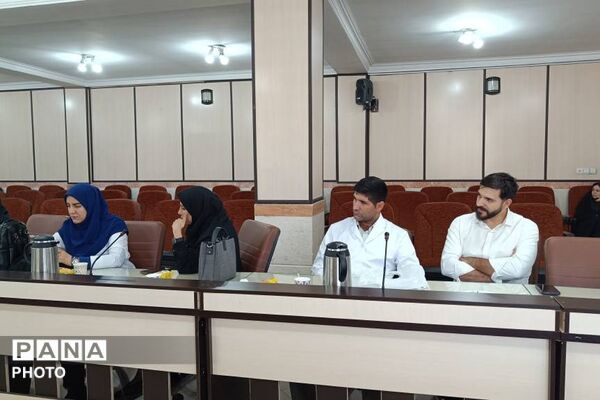 تجلیل از مدافعان سلامت در آموزش و پرورش شهریار