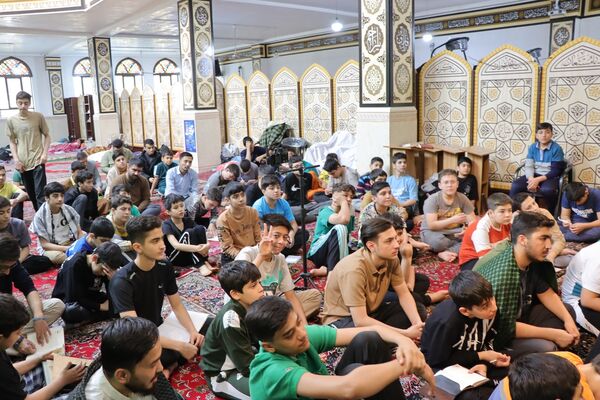 اعتکاف دانش‌آموزی در ناحیه یک بهارستان