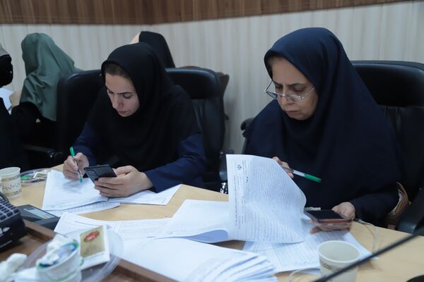 تصحیح اوراق آزمون موردکاوی داوطلبان استان تهران
