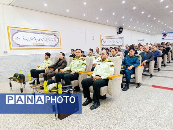  آیین و تکریم فرمانده نیروی انتظامی شهرستان خلیل آباد 