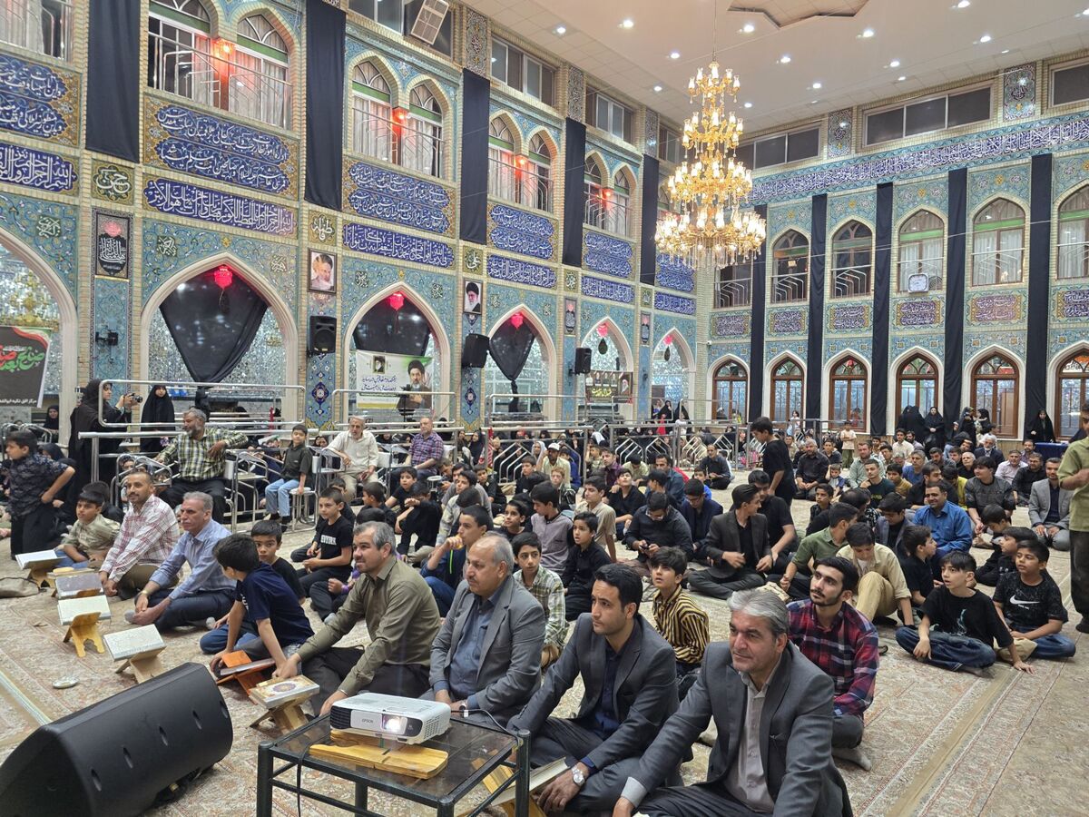 زنده نگه داشتن یاد شهدا و انس با قرآن، دو سرمایه ارزشمند برای حفظ هویت، عزت و اقتدار ایران اسلامی است