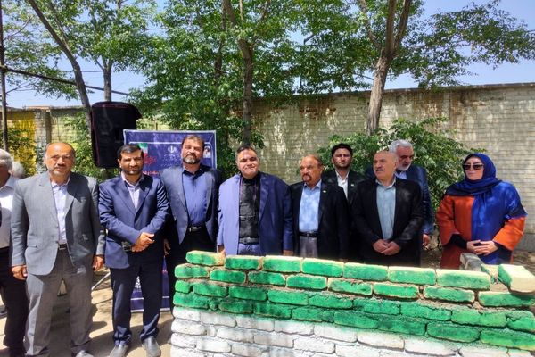 آیین خشت‌گذاری هنرستان اطلس روان کارا شهرستان پاکدشت 