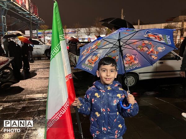 حماسه‌ای‌ دیگر مردم کرج در شانزدهمین شب سوگواری شهادت آیت الله خامنه‌ای و بیعت با رهبر جدید انقلاب