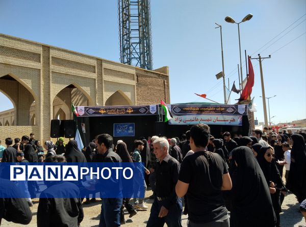 برپایی موکب سازمان دانش‌آموزی و رادیو پانا خراسان جنوبی در مسیر پیاده‌روی جاماندگان اربعین 