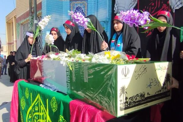 آیین استقبال از شهید گمنام در دبیرستان الزهرا 