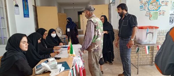 حضور پرشور مردم روستای نقاب در انتخابات ریاست جمهوری