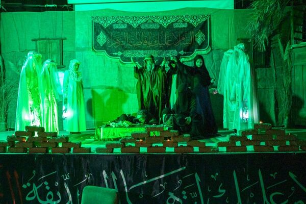 مراسم عزاداری شهادت حضرت فاطمه(س) و اجرای نمایش تشییع پیکر مادر در محلات
