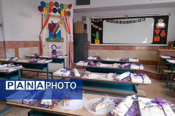 زنگ جشن شکوفه‌ها در مدرسه «آیین روشن» شهریار نواخته شد