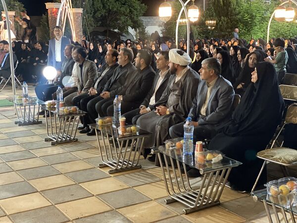 هفته‌ای برای ستایش دانایی؛ جشن معلمان در تالار ملک برگزار شد