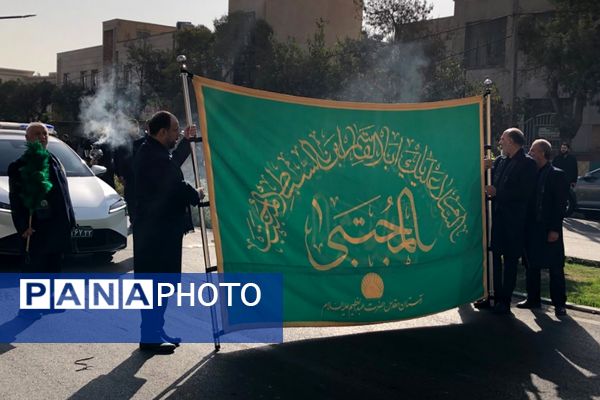 اجتماع عظیم دانش آموزان ناحیه دو شهرری به مناسبت یوم الله ۱۳ آبان در میدان نماز