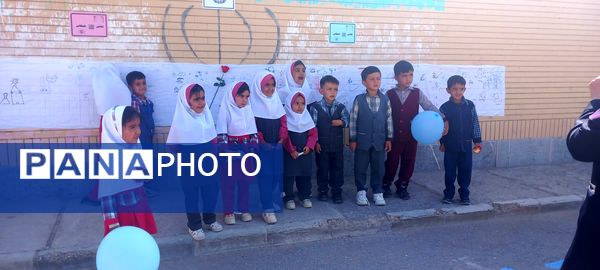 تقدیر از دانش‌آموزان برتر قرآنی در دبستان حضرت رقیه (س)