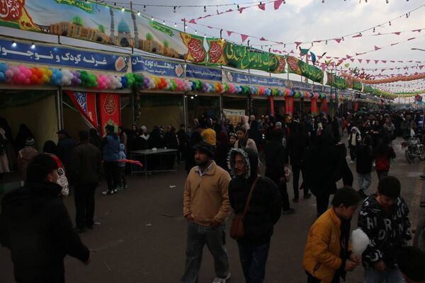 شادپیمایی خانوادگی جشن نیمه شعبان در قم