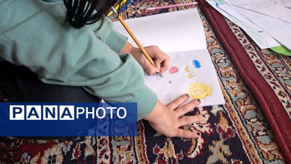 برپایی غرفه کودک در نمازجمعه کاشمر