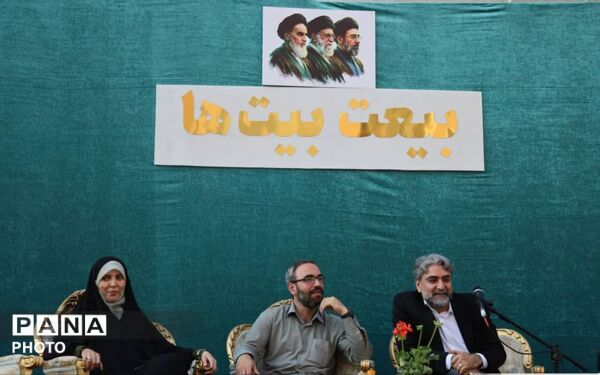  محفل شاعران آیینی در غرفه فرهنگسرای خاوران در مهمانی ۱۰ کیلومتری غدیر