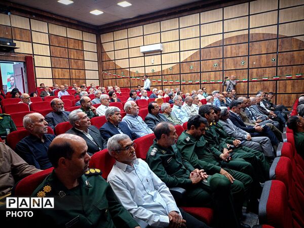 همایش تجلیل از فرماندهان و پیشکسوتان دفاع مقدس شهرستان کاشمر