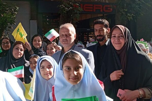 حضور پرشور دختران و پسران شهریار در روز استکبار ستیزی