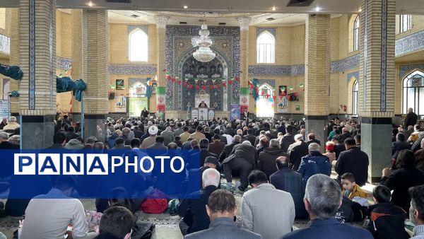 حضور پر شور مردم غیور ملارد در نماز جمعه و راهپیمایی جشن پیروزی و نصر الهی 