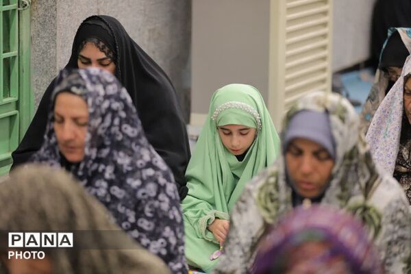 نماز جمعه ، تجلی همدلی مردم در سایه ایمان و بصیرت