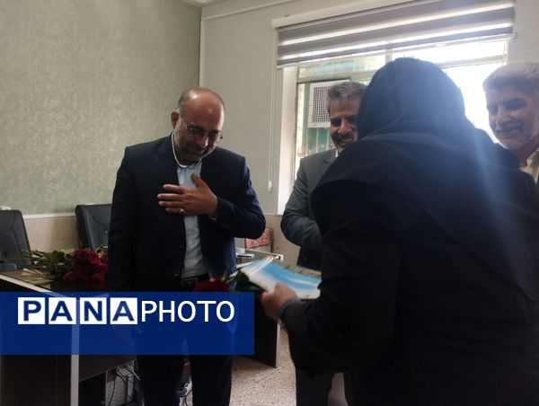  تقدیر از معلمان نمونه دبیرستان هاجر بیرجند