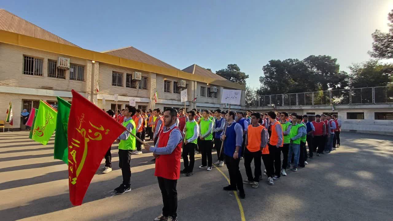 افتتاحیه المپیاد ورزشی درون مدرسه ای در دبیرستان سروش شاهد منطقه ۱۶