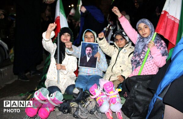  دهه نودی ها طراوت بخش اجتماعات شبانه در بلوار فضل نیشابور