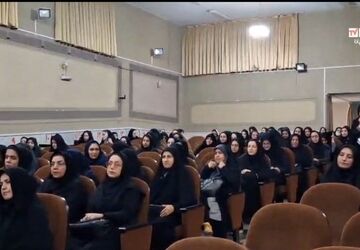 دومین جلسه ویژه فرهنگیان با محوریت امید آفرینی، تقویت هویت ملی و پیشگیری از آسیب‌های اجتماعی در شهرضا