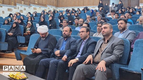 اختتامیه هفتمین اجلاس سراسری نماز دانش‌آموزی استان البرز  درکانون شهید فهمیده کرج 