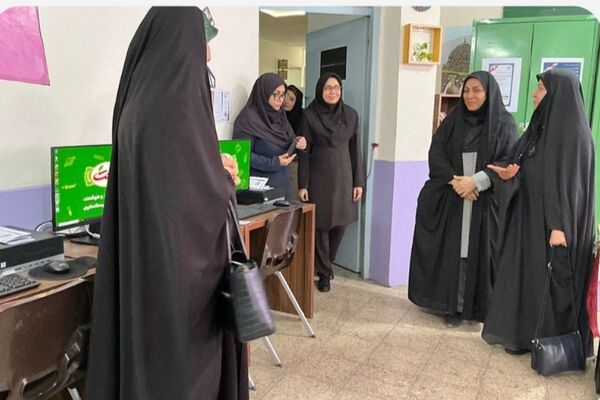  افتتاح سایت دبیرستان فرزانگان قدس با حضور مدیرکل سمپاد
