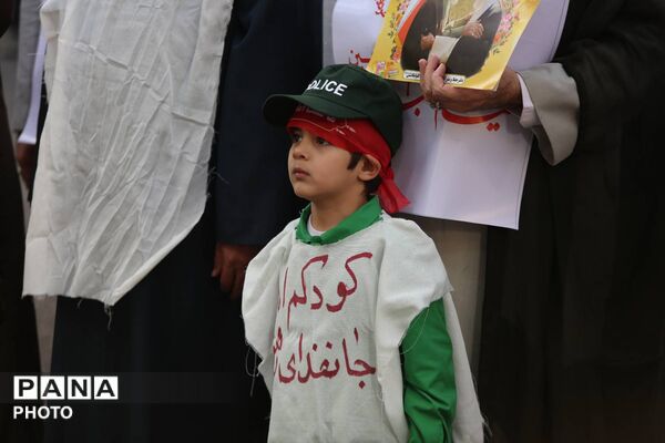 مراسم تجدید بیعت کفن پوشان ورامین با رهبر معظم انقلاب در میدان فلسطین و رواق کشوردوست