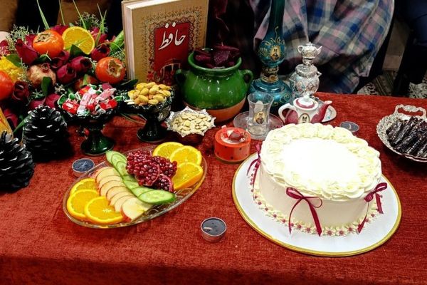 مراسم جشن یلدا در دبیرستان حضرت رقیه(س) ورامین