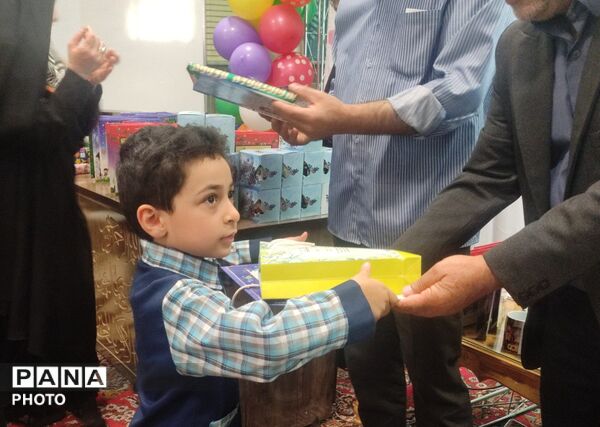  جشن الفبای دانش‌آموزانِ دبستان موعود