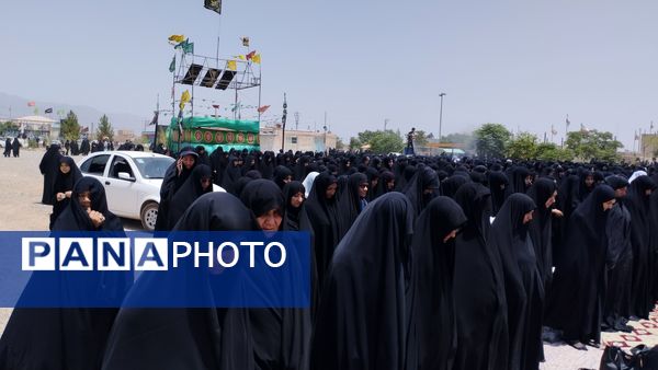 برگزاری نماز ظهر عاشورا در خلیل آباد 