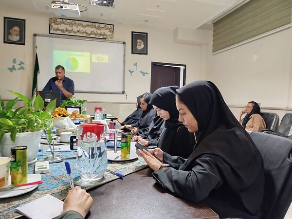 بحران آب مشهد زیر ذره‌بین رسانه‌ها و کارشناسان در فرهنگسرای محیط زیست